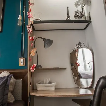 Private In A Parisian Homestay! - Close To It All! *