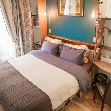 Private In A Parisian Homestay! - Close To It All! * Paris